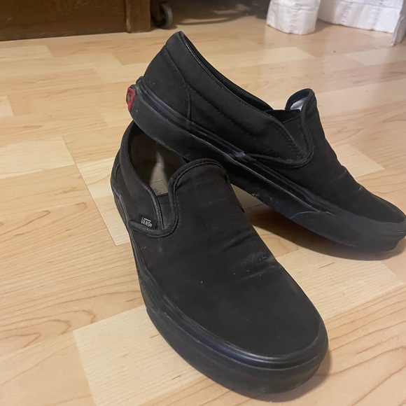 Slip on Vans - Picture 1 of 2